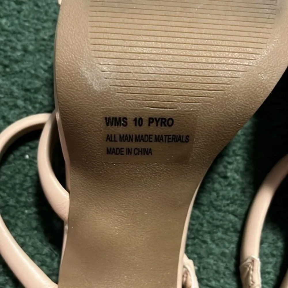 Dolce Vita Nude Heels - Picture 6 of 6